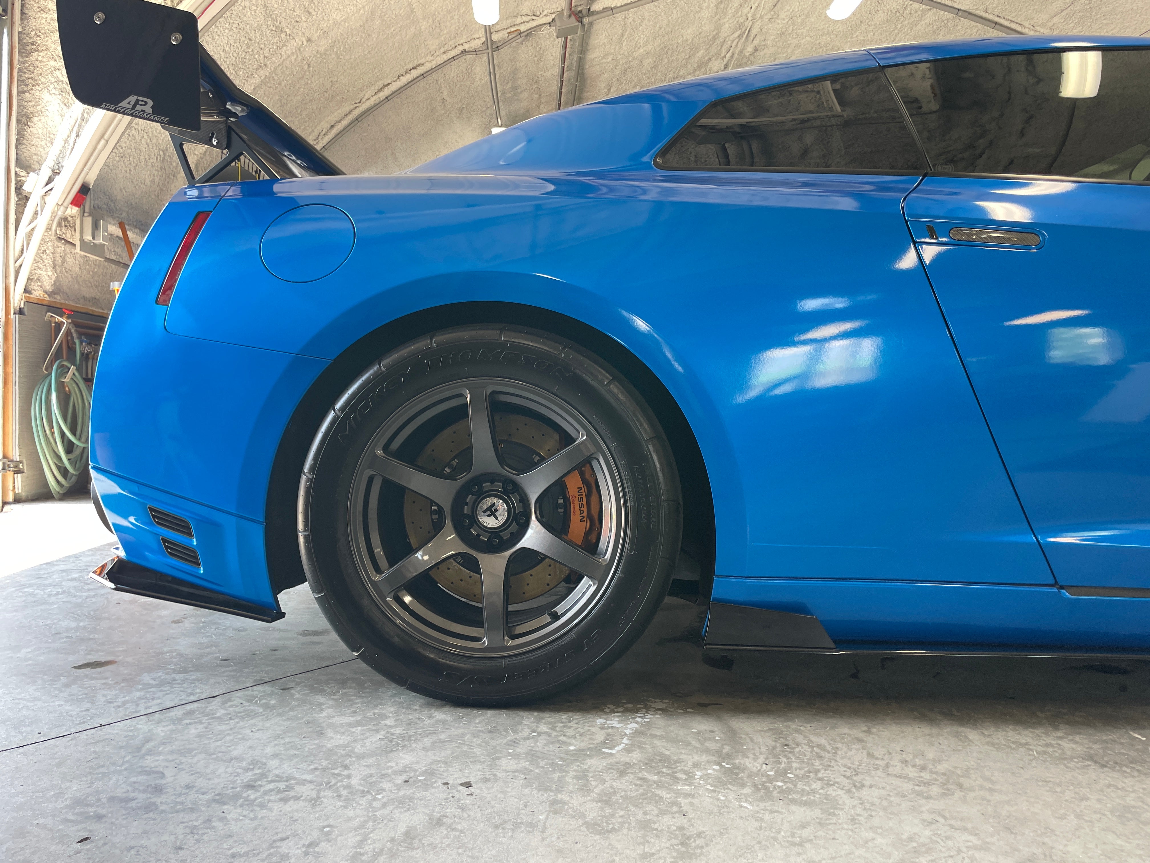 Side Splitters - Nissan GT-R R35 08-16 - Artwork Bodyshop Inc.