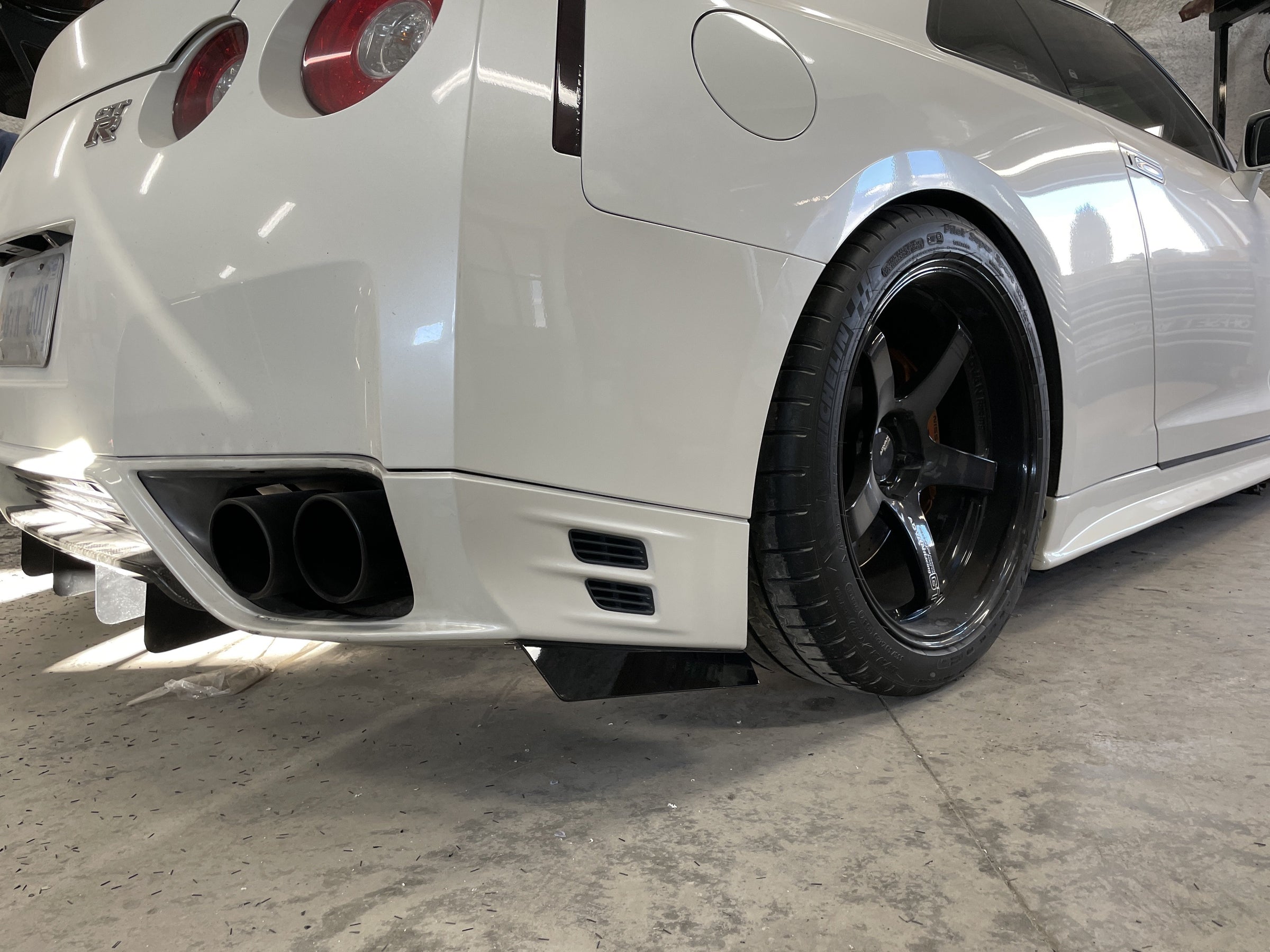 Aluminum Rear Diffuser - Sides Only (Universal) – Artwork Bodyshop Inc.