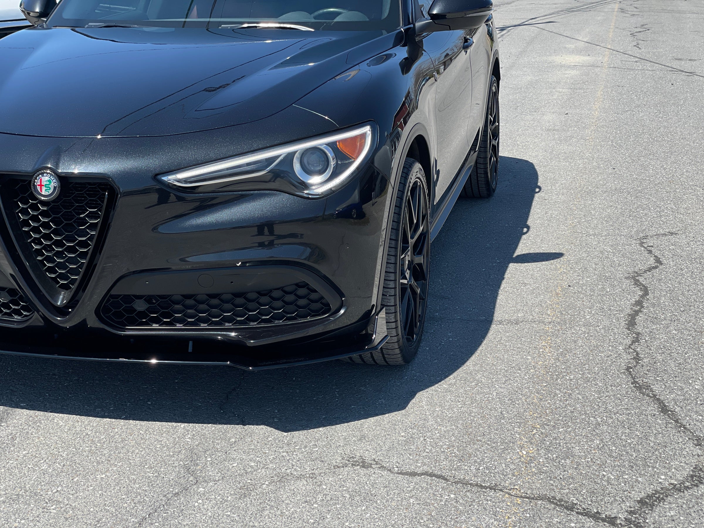 Front Splitter - Alfa Romeo Stelvio 2018-2022 – Artwork Bodyshop Inc.