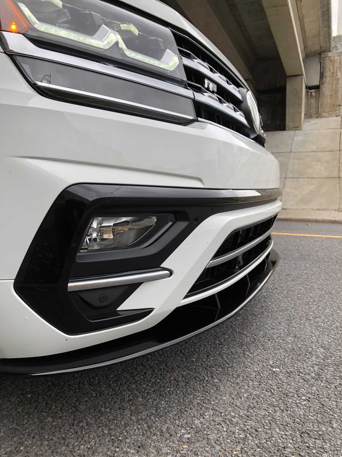 Front Splitter - Volkswagen Atlas 18-19