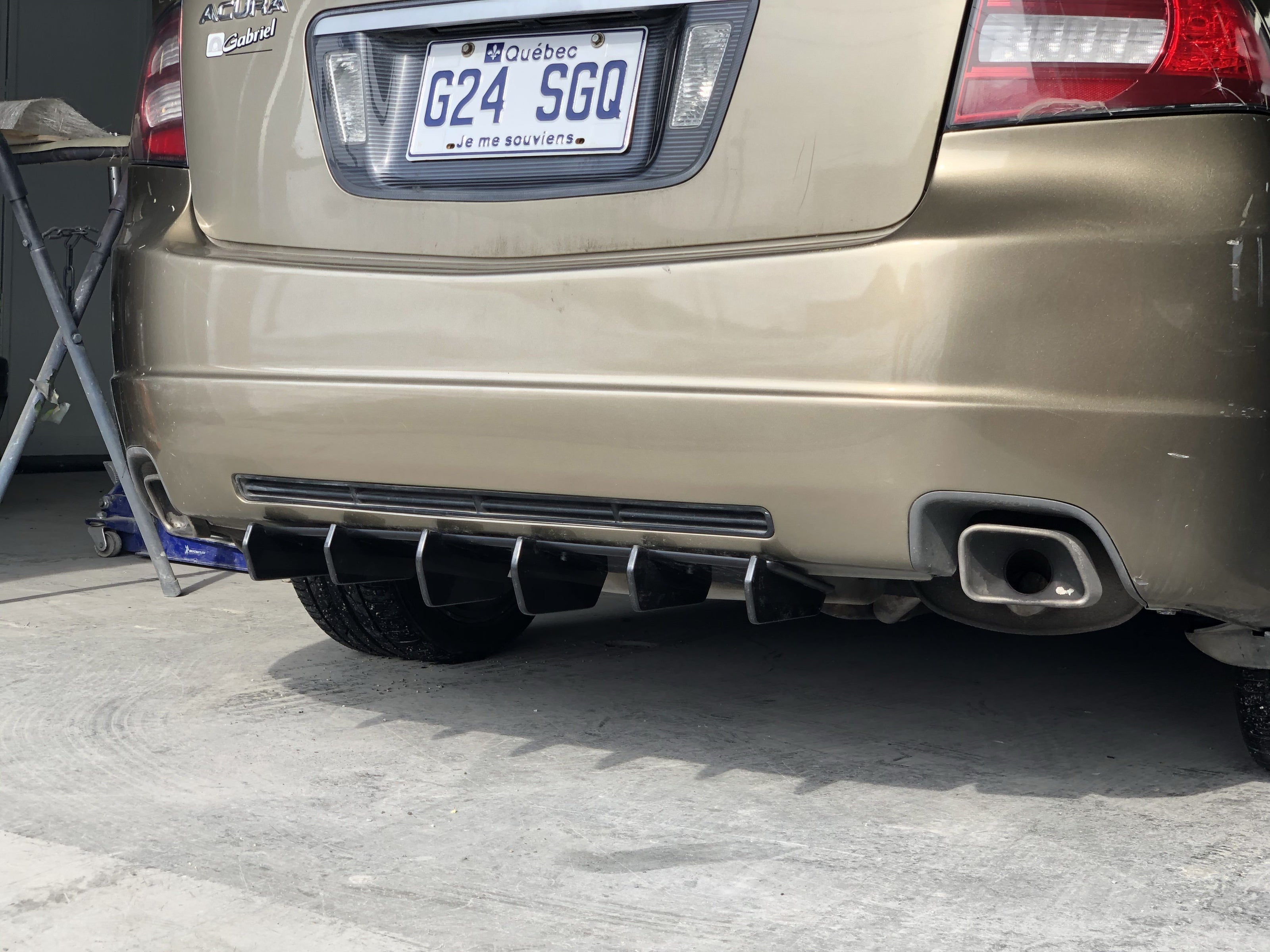 Rear Diffuser OEM style - 28'' (Universal)